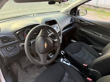 пежо 207: Chevrolet Spark: 2017 г., 1 л, Автомат, Бензин, Хэтчбэк — 4