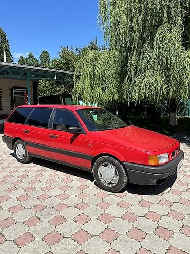 Volkswagen Passat: 1989 г., 1.8 л, Механика, Бензин, Универсал