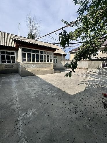 сниму хостел: Сдается 5 комнатный дом Каждая комната по 20.000 сом‼️ Район:спутник — 8