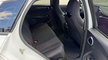 wuling mini ev: BYD E2: 2023 г., Электромобиль, Хэтчбэк — 9