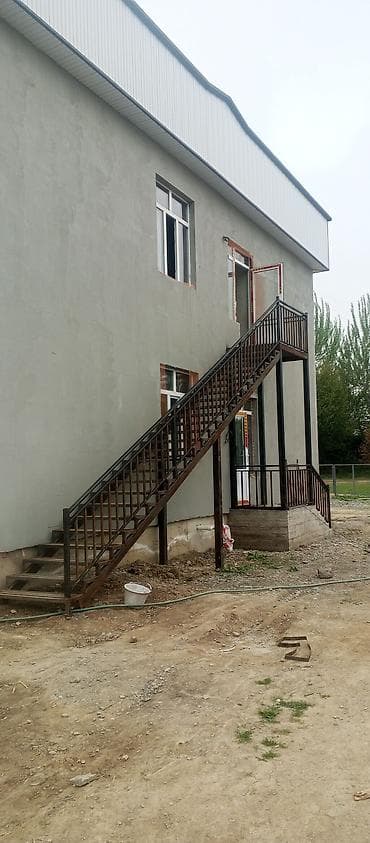 Металлическая лестница Наружные