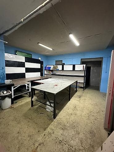bazar korgon: Сдаю кафе внутри Ортосайского рынка!!! 📍300 кв м Цена — 4