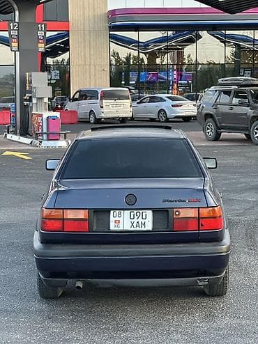 автокредит на бу авто бишкек: Volkswagen Vento: 1994 г., 1.8 л, Кол менен иштөөчү, Бензин, Седан — 7