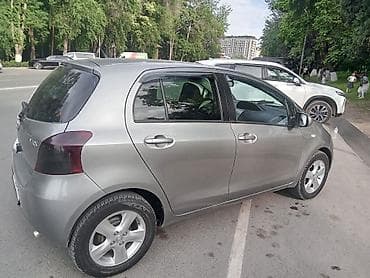 Toyota: Toyota Yaris: 2008 г., 1.3 л, Автомат, Бензин, Хэтчбэк — 4