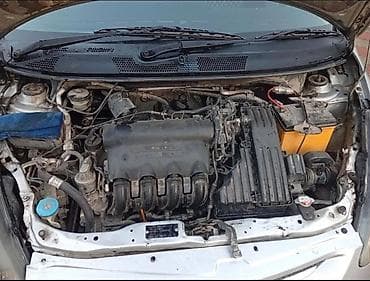 гранат на фит: Honda Fit: 2002 г., 1.3 л, Бензин, Хэтчбэк — 4