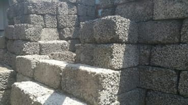 кирпич декоративный: Кирпич керамзитный новый. Легкий и теплый. Изготовлен на заводе. В — 1