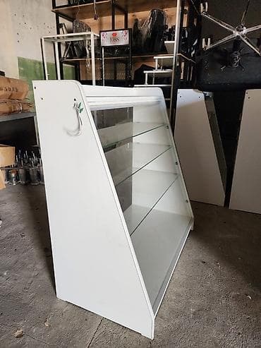 В НАЛИЧИИ 3шт (У одной стеклянные полки сломанные ) Торговая