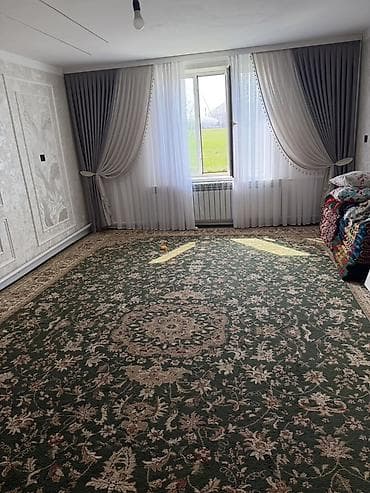 Ковёр Милионник ✅ 
В отличном состоянии 
Кофёр чистый после Мойки — 2