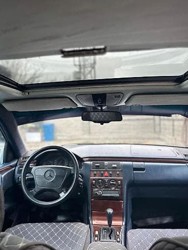 бак от мерса: Mercedes-Benz E-Class: 1995 г., 2 л, Автомат, Бензин, Седан — 7