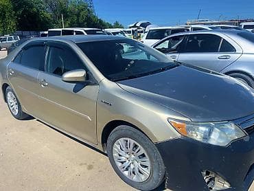токмок срочно: Toyota Camry: 2013 г., 2.5 л, Автомат, Гибрид, Седан — 3