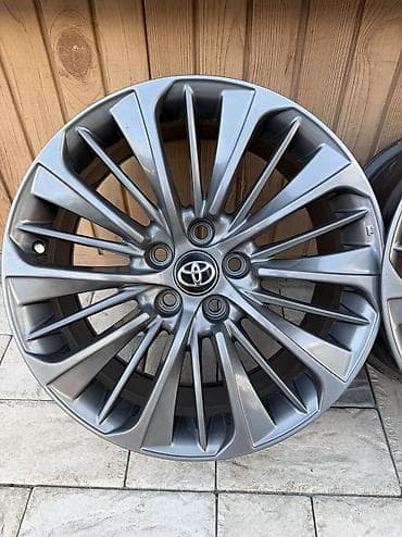 Литые Диски R 18 Toyota, Комплект, отверстий - 5, Новый — 2