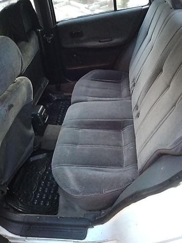 terrano 2: Nissan Sunny: 1991 г., 1.6 л, Механика, Бензин, Седан — 5
