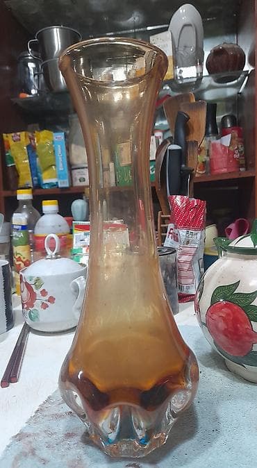 Высокая декоративная ваза из стекла - Материал: толстостенное стекло