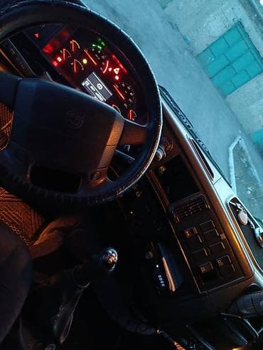 vin code: Тягач, Volvo, 2012 г., Тентованный — 9