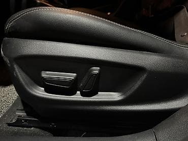 corolla s: Toyota Corolla: 2019 г., 1.8 л, Вариатор, Гибрид, Седан — 4