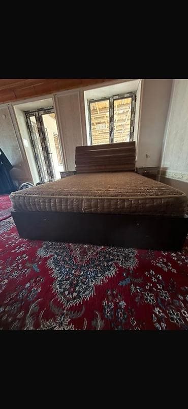 Спальные гарнитуры: Спальный гарнитур, Б/у, Двуспальная кровать, МДФ, цвет - Коричневый — 1