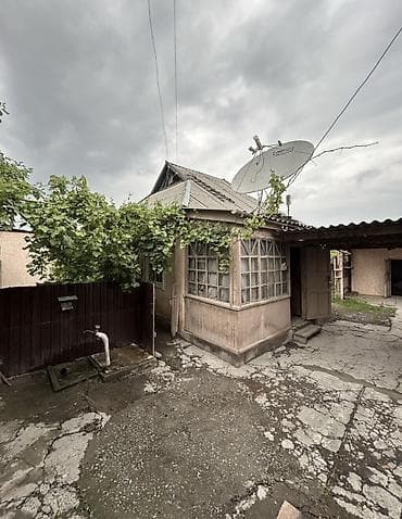 Үйлөр: Срочно продается Дом г.Кара-Балта, ул.Кирова (район почтового) — 2