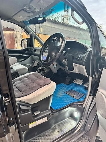 Mitsubishi Delica: 2002 г. — 4