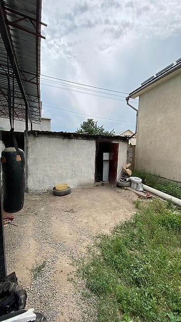 Дома: 🏡 Продаётся уютный дом в жилмассиве Арча-Бешик! Продаётся просторный — 4