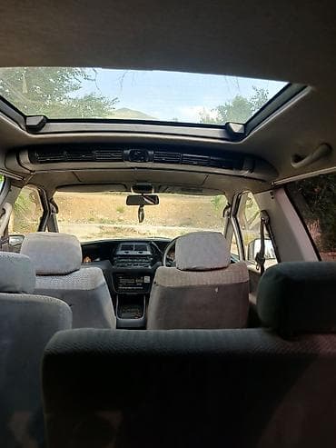 Toyota Estima: 1995 г., 2.4 л, Автомат, Бензин, Минивэн — 10