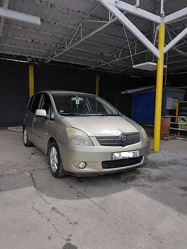 домик машина: Toyota Corolla Verso: 2002 г., 1.6 л, Механика, Бензин, Минивэн — 4