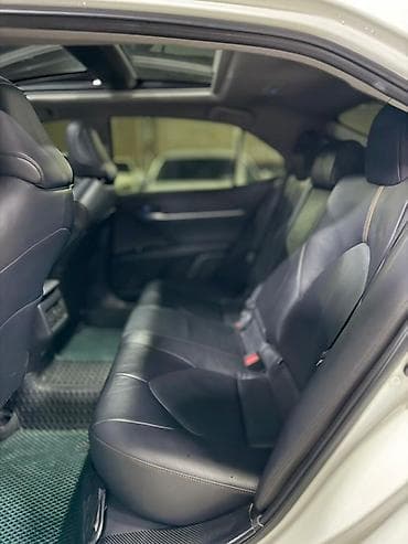 subaru forester 1: Toyota Camry: 2019 г., Седан — 5