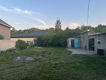 продаю дом ала тоо 1: Продается дом времянкой 3 комнаты и склад большой центральный улица — 2