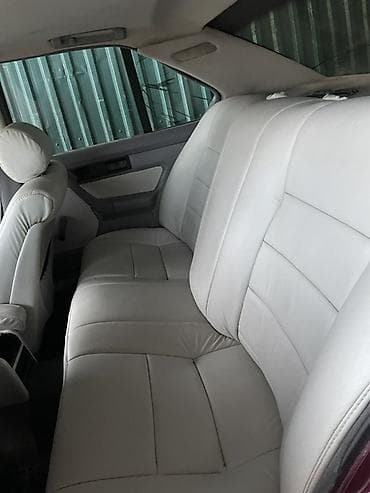 Унаа: BMW 5 series: 1993 г., 3 л, Кол менен иштөөчү, Бензин, Седан — 2