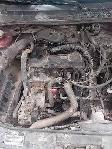 Унаа сатуу: Volkswagen Golf: 1994 г., 1.8 л, Кол менен иштөөчү, Бензин, Хетчбек — 6