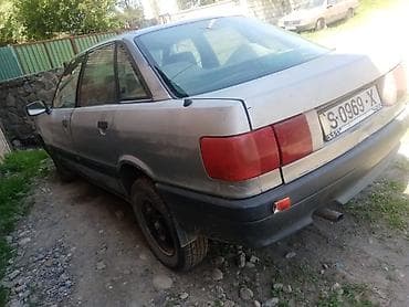 авто без первоначального: Audi 80: 1990 г., 1.8 л, Ручные, Бензин, Седан — 4