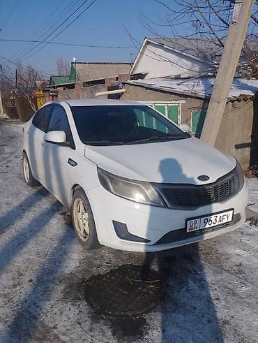 Kia Rio: 2011 г., 1.4 л, Кол менен иштөөчү, Бензин, Седан — 1