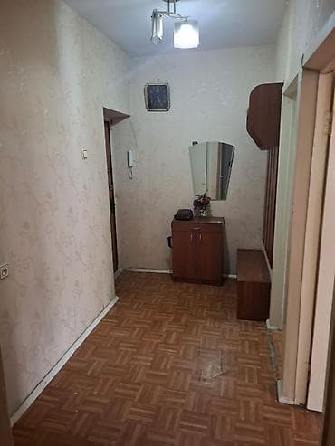 Коммерческая недвижимость: 1 комната, 35 м², Индивидуалка, 3 этаж, Старый ремонт — 8