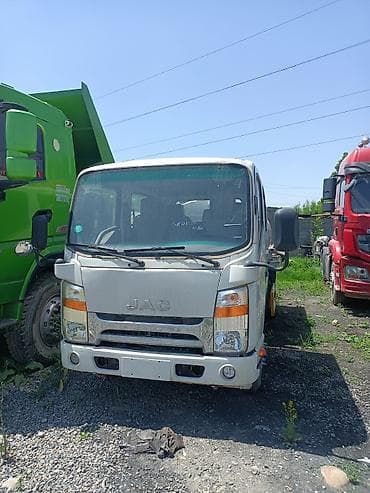 Поливомоечный автомобиль JAC - Базовое шасси: JAC с двухрядной