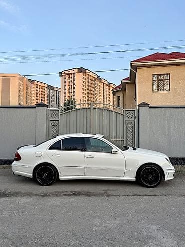 mers 212: Mercedes-Benz E-Class: 2003 г., 5 л, Автомат, Бензин, Седан — 2