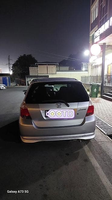 vw t4: Honda Jazz: 2002 г., 1.5 л, Механика, Бензин, Хэтчбэк — 4