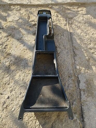 кровать подиум: Обшивка потолка Mercedes-Benz 1991 г. — 20