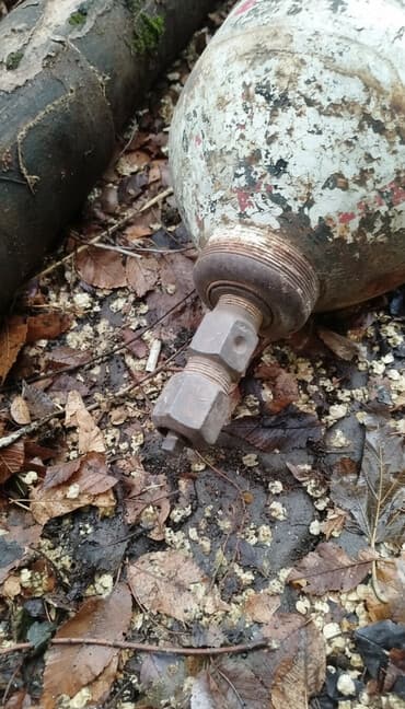 Баллон газовый металлический с вентилем. Описание: - Материал: сталь