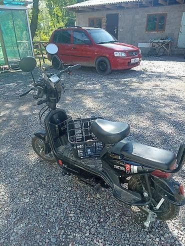 водный аппарат: Электроскутер GICINI (наклейка на кузове) черного цвета. Срочно — 4