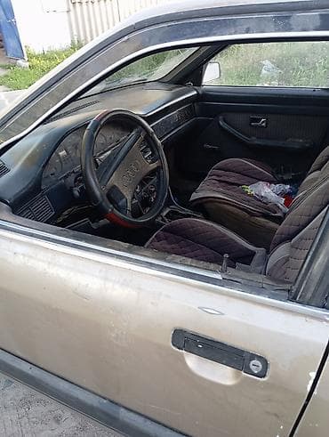 радар авто: Audi 100: 1983 г., 1.8 л, Кол менен иштөөчү, Бензин, Седан — 8