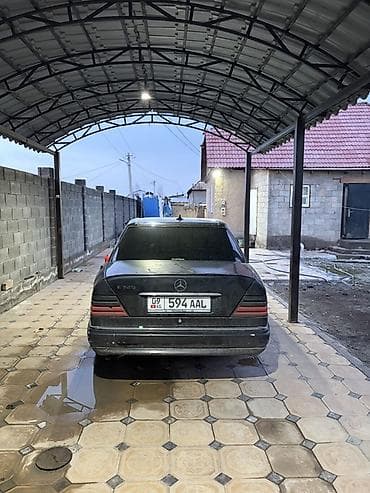 гов 2: Mercedes-Benz W124: 1993 г., 3.2 л, Седан — 3