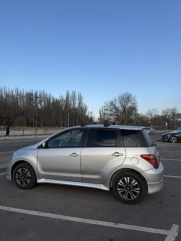 Toyota Ist: 2002 г., 1.3 л, Автомат, Бензин, Хэтчбэк — 5