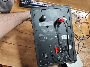 Microlab M-666 Суммарная мощность: 32 Вт (сабвуфер 14 Вт + две — 2