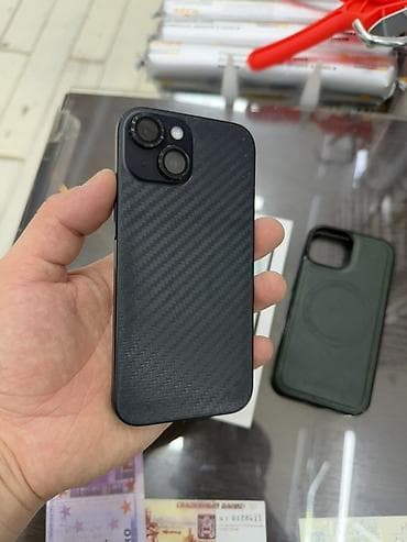 IPhone 15, Б/у, 128 ГБ, Черный, Чехол, 75 %