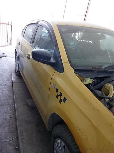 mini kuper: Volkswagen Polo: 2018 г., Седан — 3