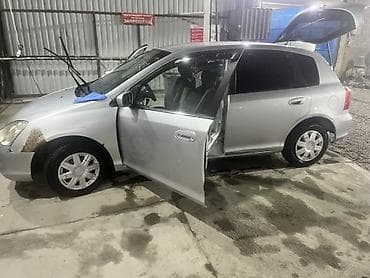 Honda Civic: 2002 г., 1.5 л, Автомат, Бензин, Хэтчбэк