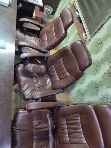 кресло офис: Офисное кресло, С колесиками, цвет - Черный, Экокожа — 5