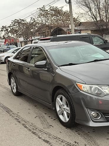 батареї б у: Toyota Camry: 2014 г., 2.5 л, Автомат, Бензин, Седан — 2