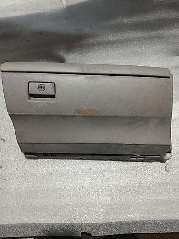 бардачок на виш: Бардачок (перчаточный ящик) Toyota Camry XV40, поколение 7, 2011 г. — 1