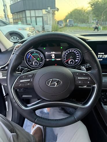 Транспорт: Hyundai Grandeur: 2020 г., 2.4 л, Типтроник, Гибрид, Седан — 10