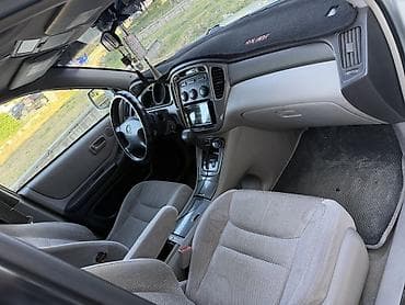 Toyota Highlander: 2002 г., 2.4 л, Автомат, Бензин, Кроссовер — 10